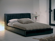 1 Кровать. Обивка кожа